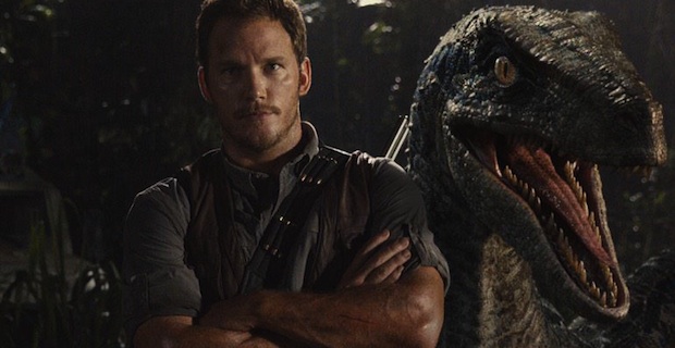 Chris Pratt y un raptor en Jurassic World